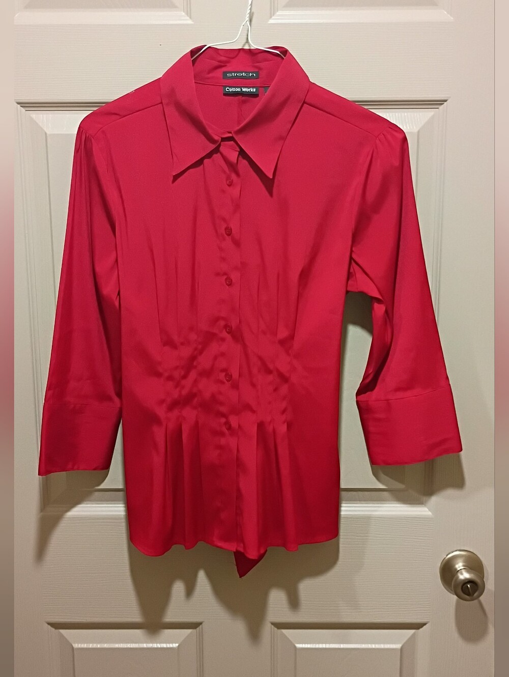vibrant red Cotton Works stretch button-down shirt Women's Size Large Euc